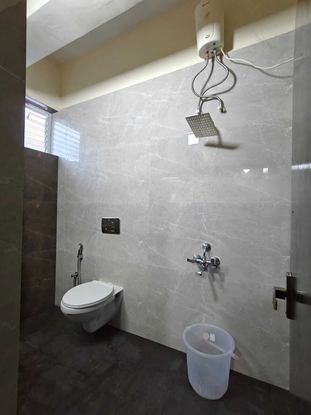 Shower, towels, soap, shampoo