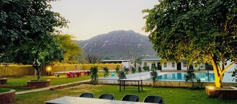 THE HILL VIEW - SWIMMING POOL & RESORT