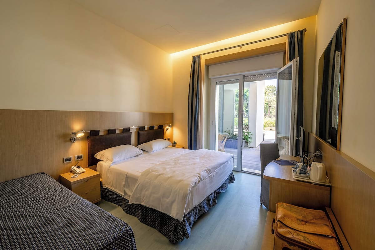 In-room safe, desk, blackout curtains, soundproofing