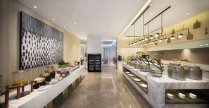 Petit déjeuner en libre-service (38 CNY par personne)