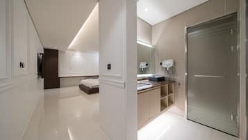 Deluxe Suite | Desk, free WiFi, bed sheets