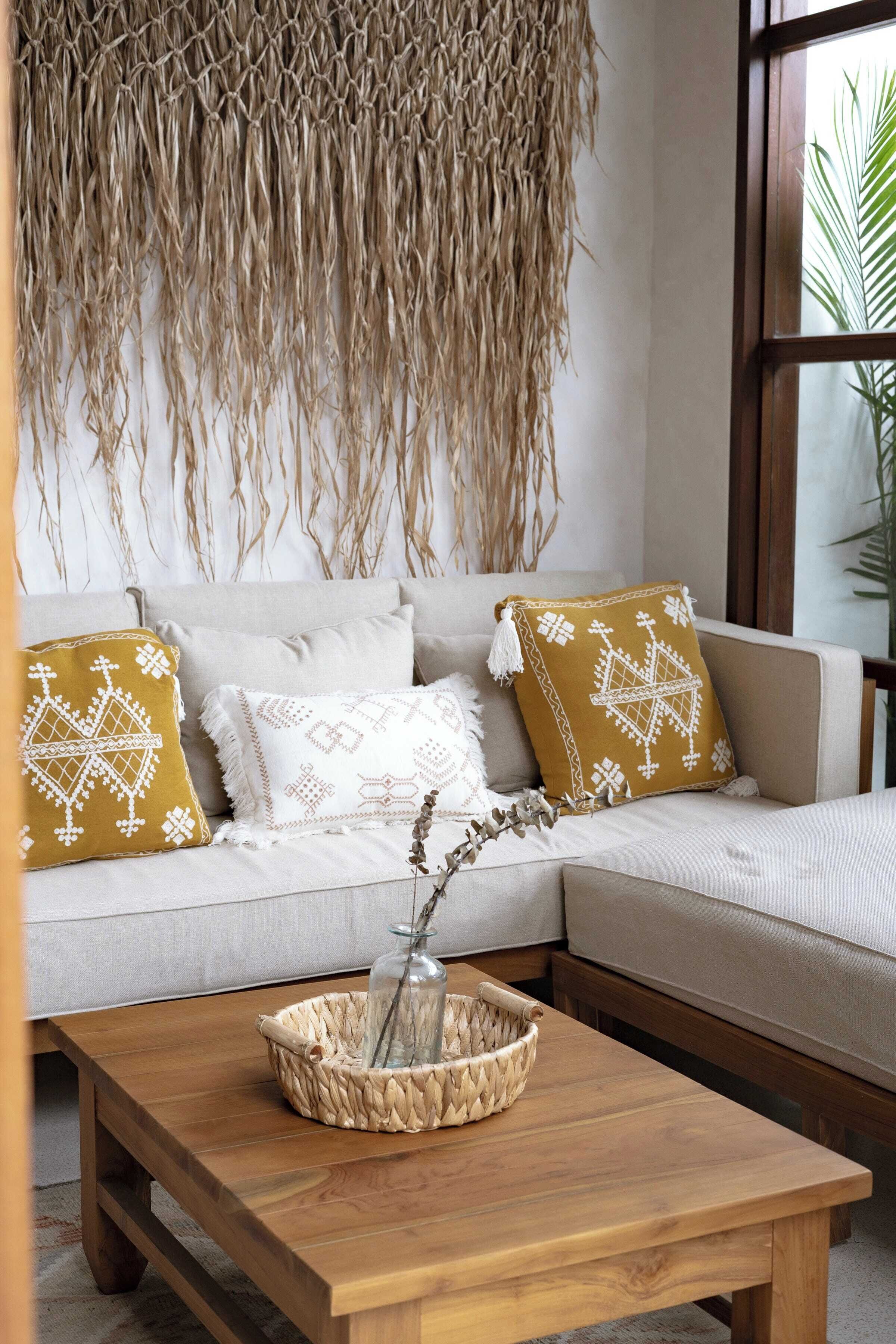 Villa Standard, 1 chambre, patio, vue piscine | Coin séjour | TV connectée de 42 pouces avec chaînes numériques