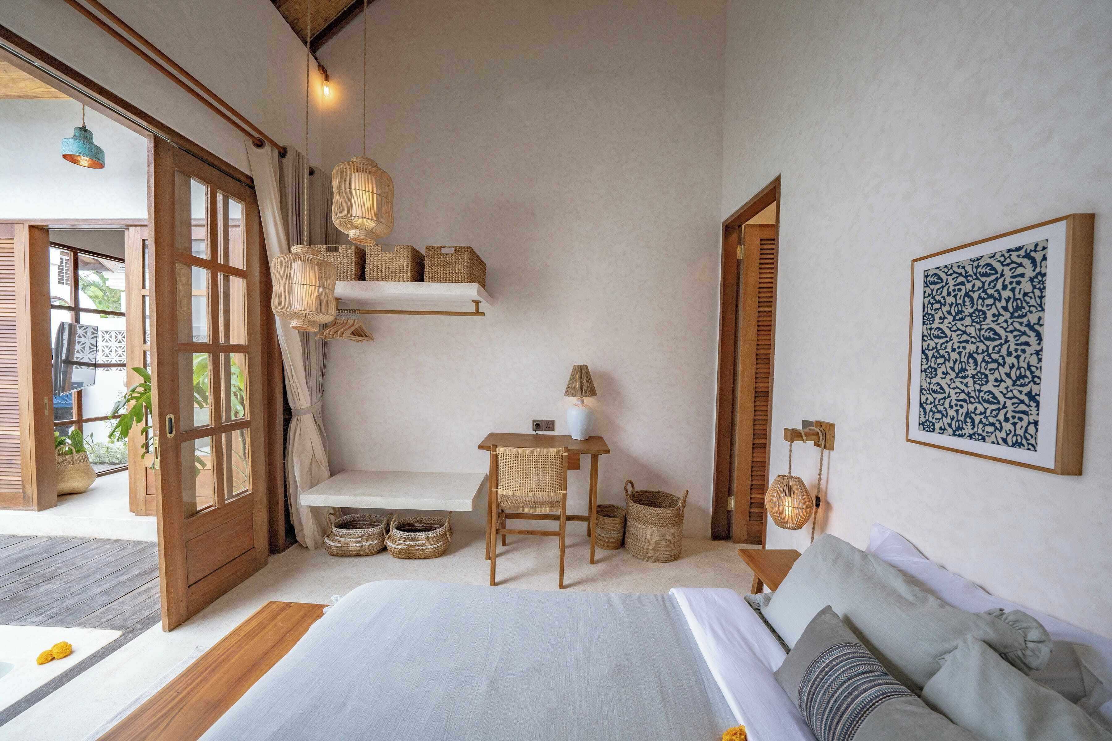 1 bedroom, Egyptian cotton sheets, premium bedding, memory-foam beds