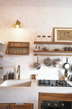 Standard Villa, 1 Bedroom, Patio, Pool View | Private kitchen