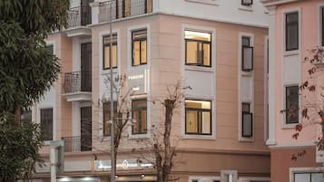 Mặt tiền nơi lưu trú