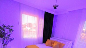 3 bedrooms, iron/ironing board, Internet