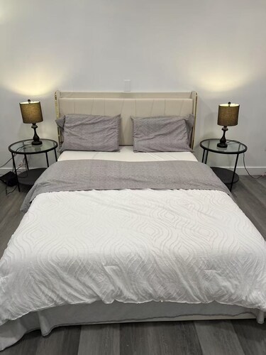 3-bedroom bungalow in fantastic Baldwin Park with WiFi, AC