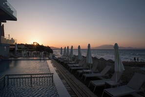 Seasonal outdoor pool - Golden Coast Suites (Zakynthos)