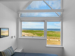 3 bedrooms, Internet