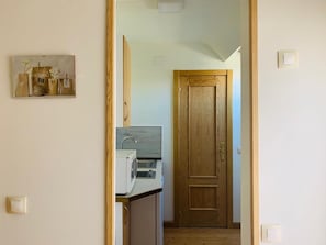 Standard Penthouse | Private kitchen | Mini-fridge, microwave, stovetop, coffee/tea maker - Aticos La Aliseda by Valdesierra (Bejar)