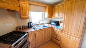 KĂŒhlschrank, Mikrowelle, Ofen, GeschirrspĂŒler