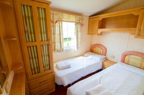 3 bedrooms, WiFi, bed sheets