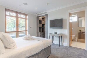 5 habitaciones, tabla de planchar con plancha y wifi gratis 