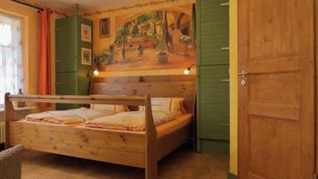 Free WiFi, bed sheets