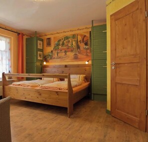 Free WiFi, bed sheets