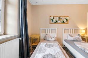 4 chambres, fer et planche Ă repasser, accĂšs au Wi-Fi (inclus)