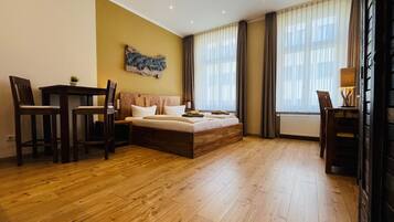 Studio | 1 Schlafzimmer, Allergikerbettwaren, laptopgeeigneter Arbeitsplatz