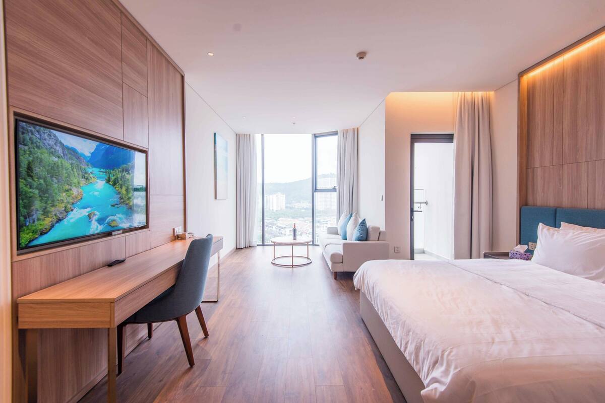 อพาร์ทเมนท์, 1 ห้องนอน, วิวเมือง, ริมทะเล | พื้นที่ทำงานแบบใช้แล ็ปท็อป, ห้องเก็บเสียง, Wi-Fi ฟรี