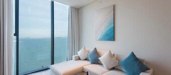 A La Carte Ha Long Residence