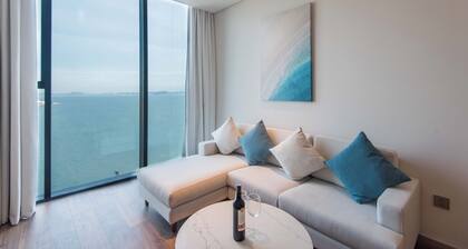 A La Carte Ha Long Residence