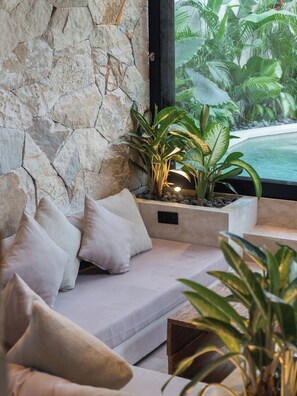 Télévision à écran plat