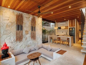 Flat-screen TV - Blacksand Villas Echo Beach (Canggu)