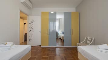 3 slaapkamers, een strijkplank/strijkijzer, gratis wifi, beddengoed