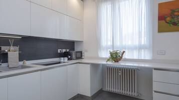 Frigorifero, microonde, forno, lavastoviglie