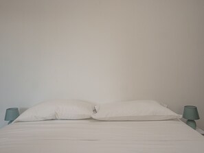 3 habitaciones, tabla de planchar con plancha y wifi gratis 