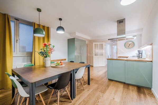 Dining - Unique Ap Kreuzberg 4 Bed Rooms (Belin)