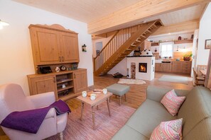 Smart TV, fireplace - Chalet in Grundlsee near Ski Slopes (Grundlsee)
