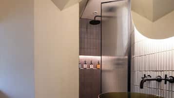 Standard Cottage | Bathroom