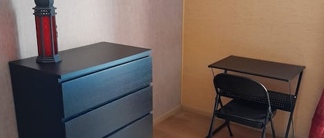 Classic Twin Room | Free WiFi
