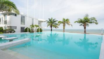 Utomhuspool
