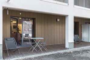 تناول الطعام بالخارج