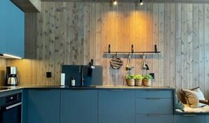 Kühlschrank, Ofen, Herdplatte, Geschirrspüler