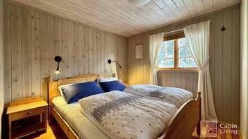 4 Schlafzimmer, Reisekinderbett, kostenloses WLAN, Bettwäsche