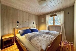 4 間睡房、可攜式嬰兒床、免費 Wi-Fi、床單