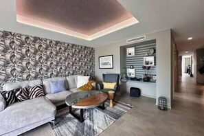 Smart TV, books, offices