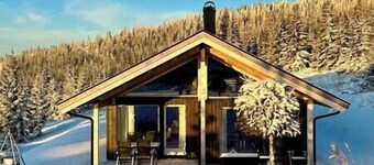 Brand new large cabin with sauna and ski in out