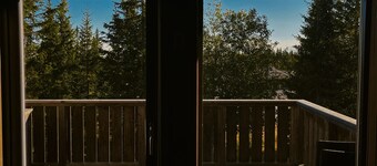 Apartment with Electric car charger and ski in/out