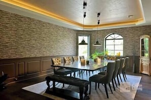 Dining - High-standard villa near Strömstad with jacuzzi, grill & large terrace (Strömstad)
