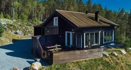 Family-friendly cabin Hemsedal with golf, ski in/out, fireplace and wifi