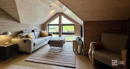 High standard cabin at Sjusjøen - sauna, hot tub & ski trails right outside