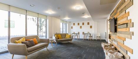 Sala de estar en el lobby