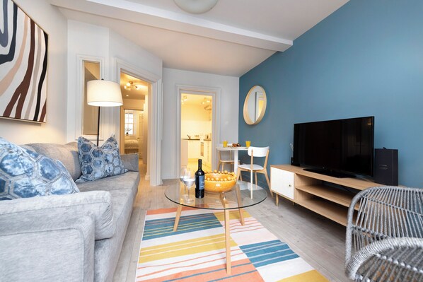 Comfort Apartment, City View | Living area | LCD TV