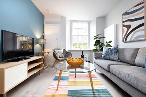 Comfort Apartment, City View | Living area | LCD TV