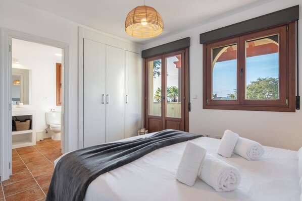 3 bedrooms, iron/ironing board, free WiFi, bed sheets - Las Lomas - Costa Esuri ELHL224P187 (Ayamonte)