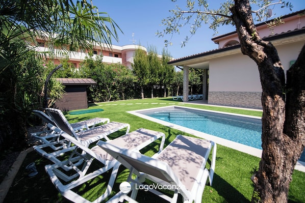 Garden view - La Casa del Lago (Manerba del Garda)