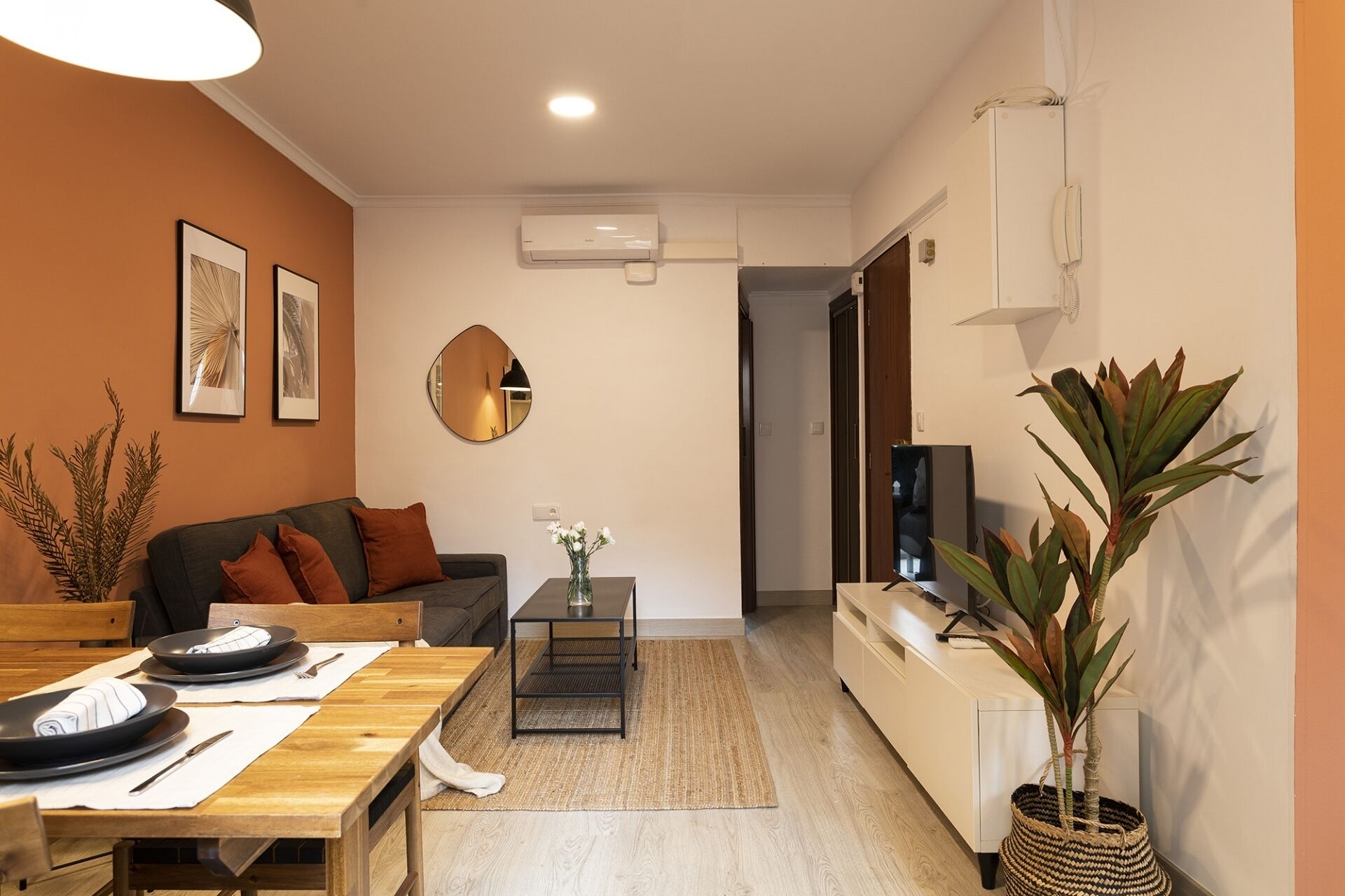 Cozy Seaside Getaway In Barceloneta  Steps From The Beach! - La Barceloneta